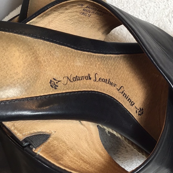 SOFFT SLIP ON LEATHER WEDGES - Picture 2 of 7